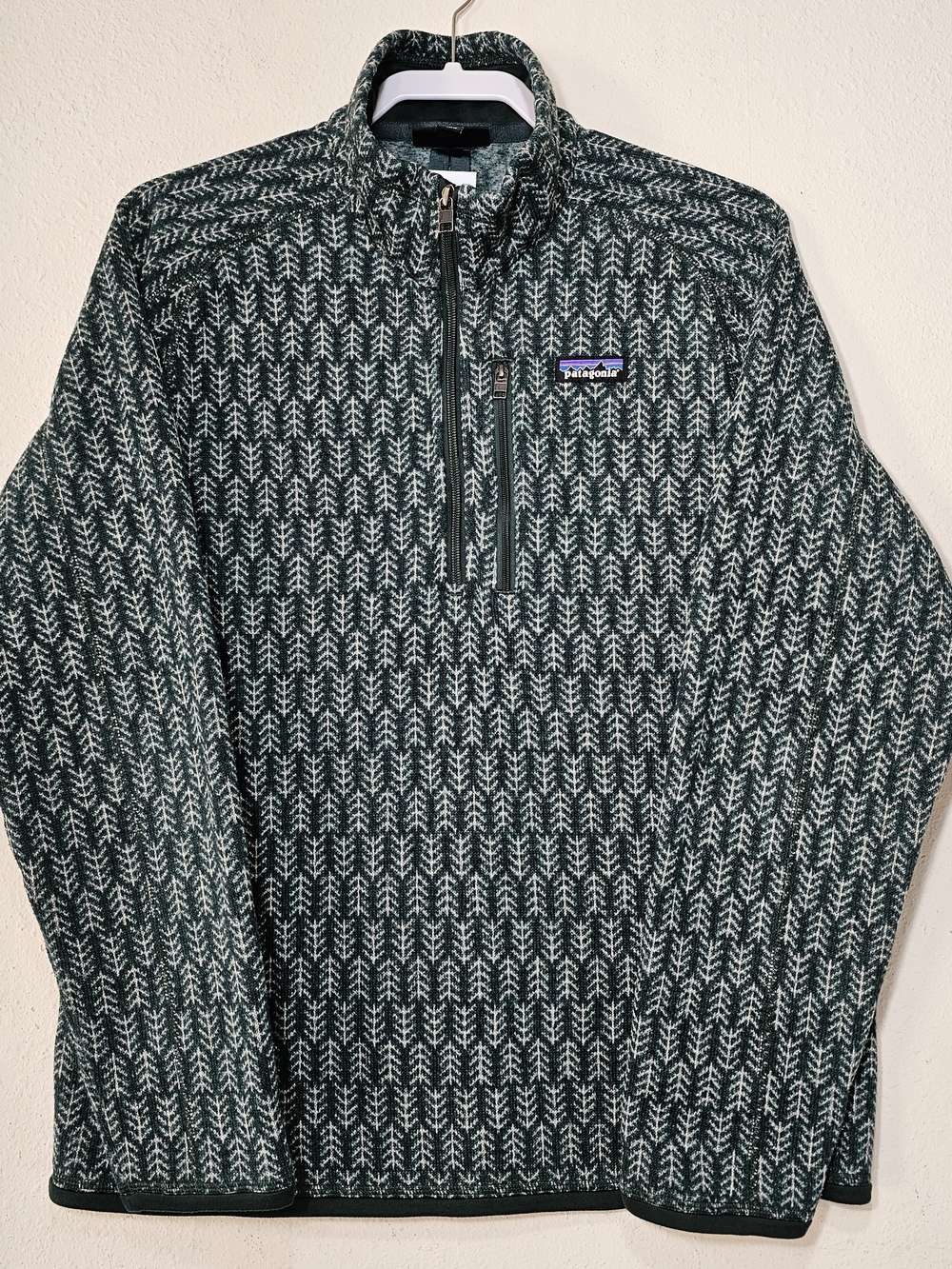 Patagonia Sweater Mens MEDIUM Green Pine Northern Pattern 1/4 Zip 25523 PINO